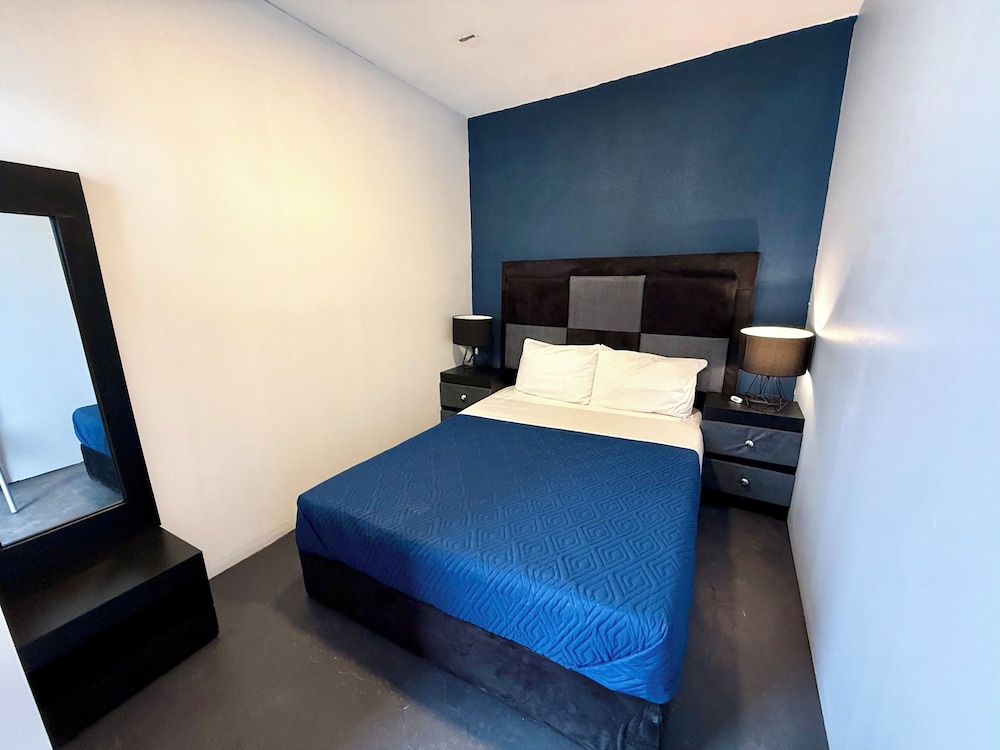 ROOMIES HOSTEL Reforma - La Diana