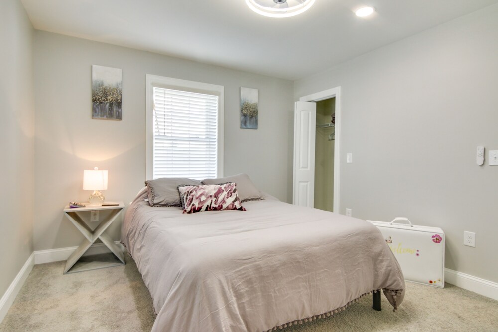 Updated Home - Walk to Salisbury University! view 3