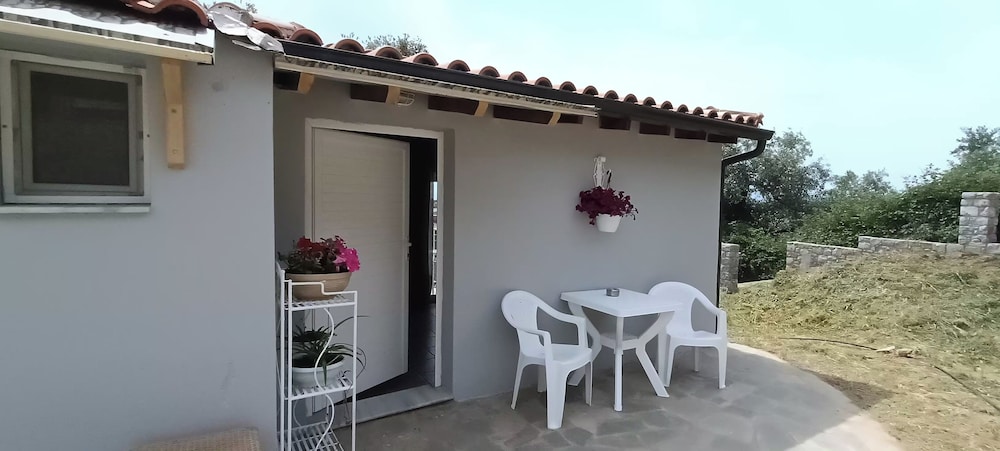 SkyFrame Apartments
