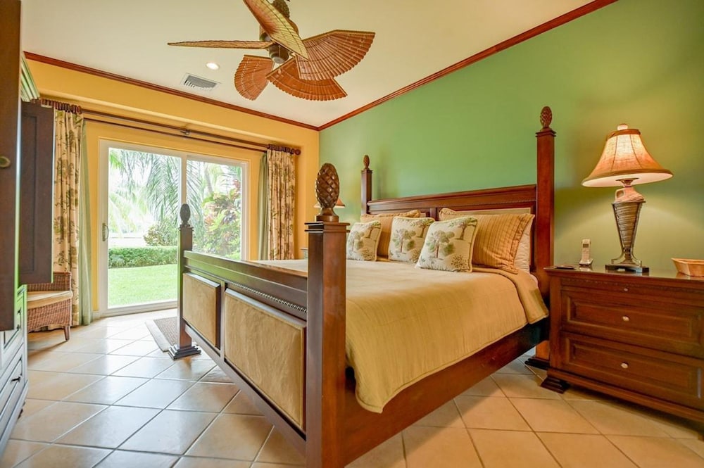CR Luxury Del Mar 4Q 2 Bdrm