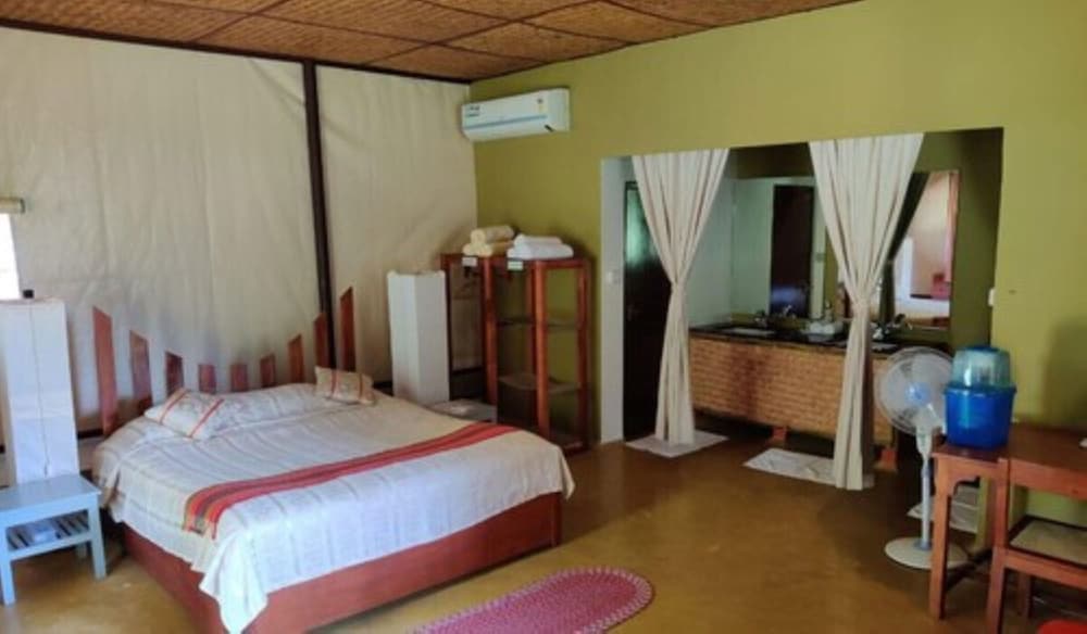 Jungle Hut Resorts