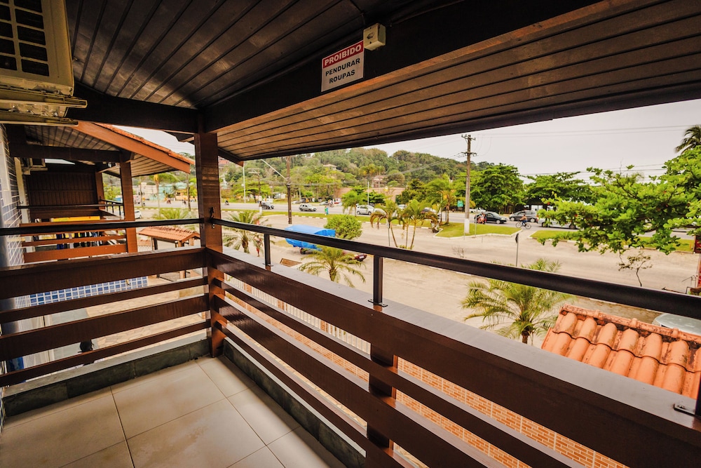 Taya Hospedagens