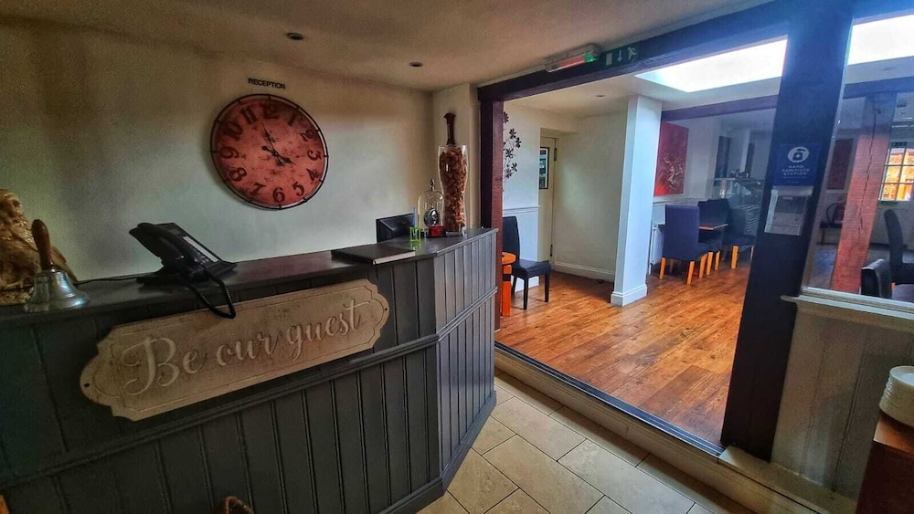 Sudbury Vacations - The George and Dragon Inn - Property Image 1