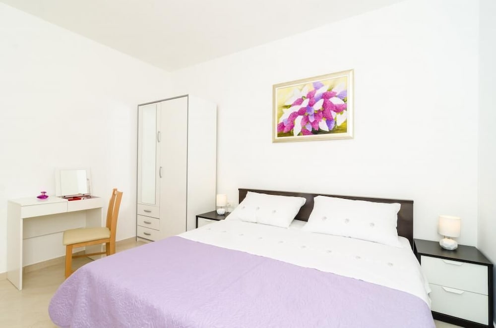 Apartments Eva