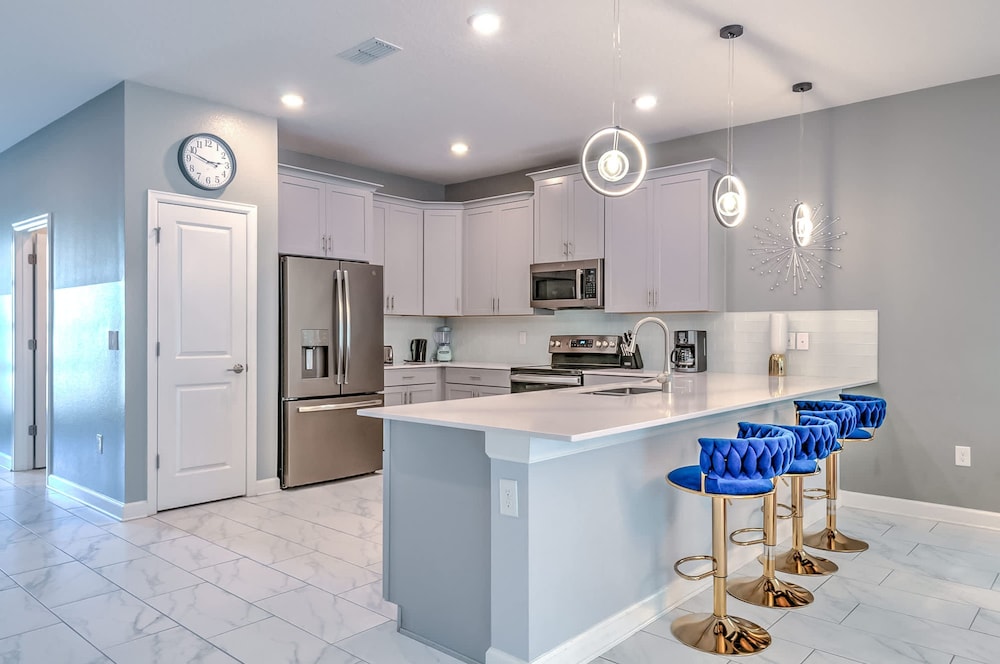 2852 Ultimate Retreat for Your Family 9 Bedrooms