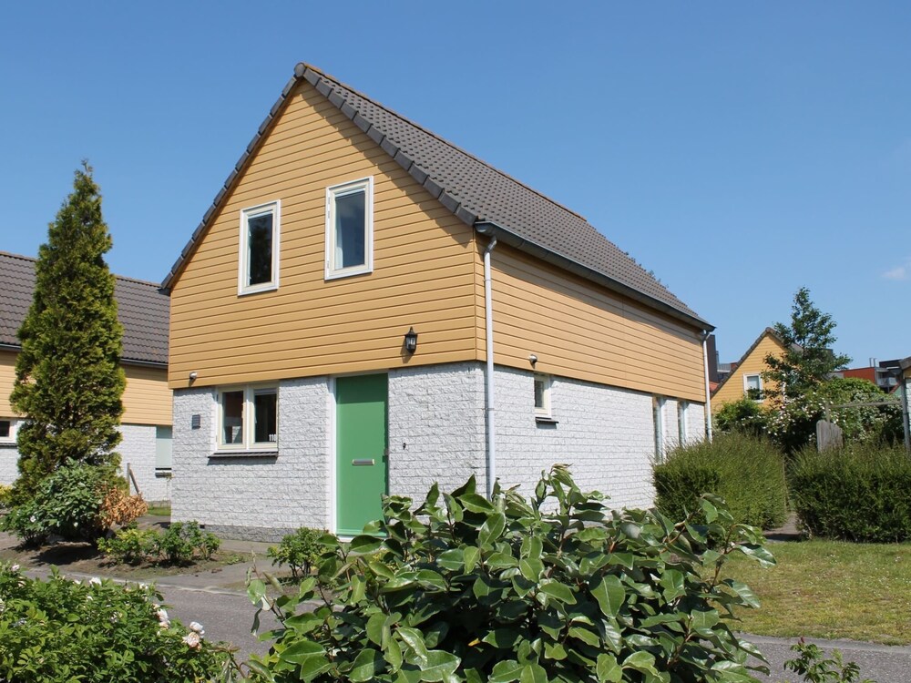 Holiday Home in Quiet Park for Families