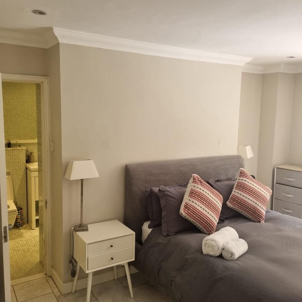 Park Village Luxury House - Central London view 4