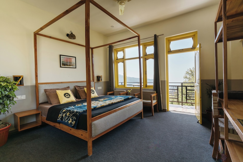 The Hosteller Kareri