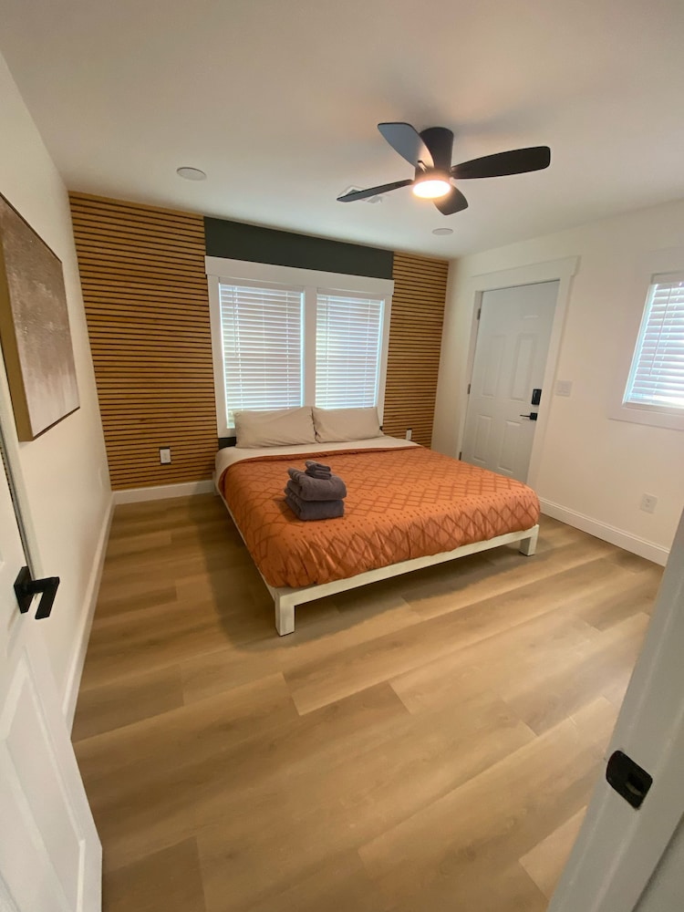 10 Burnett Home