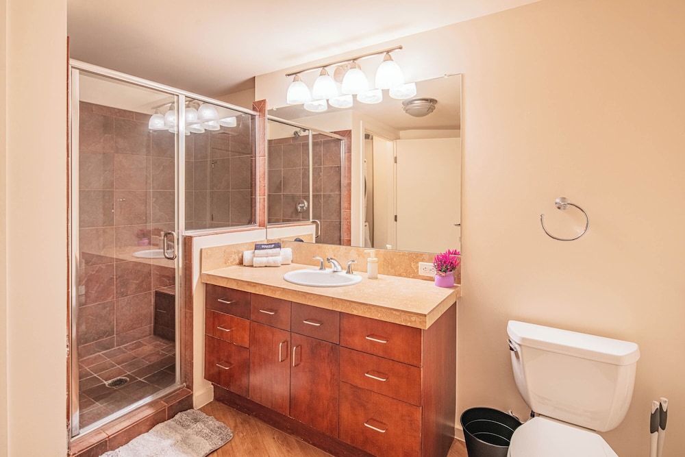 ROVE LIVING/KL - 44 Monroe