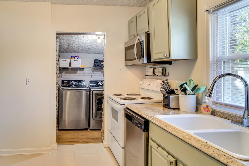 7 Mi to Broadway: Cozy, Quiet Whites Creek Retreat