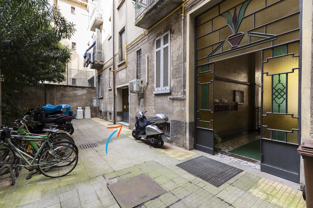 notaMi -  Titty House Crocetta