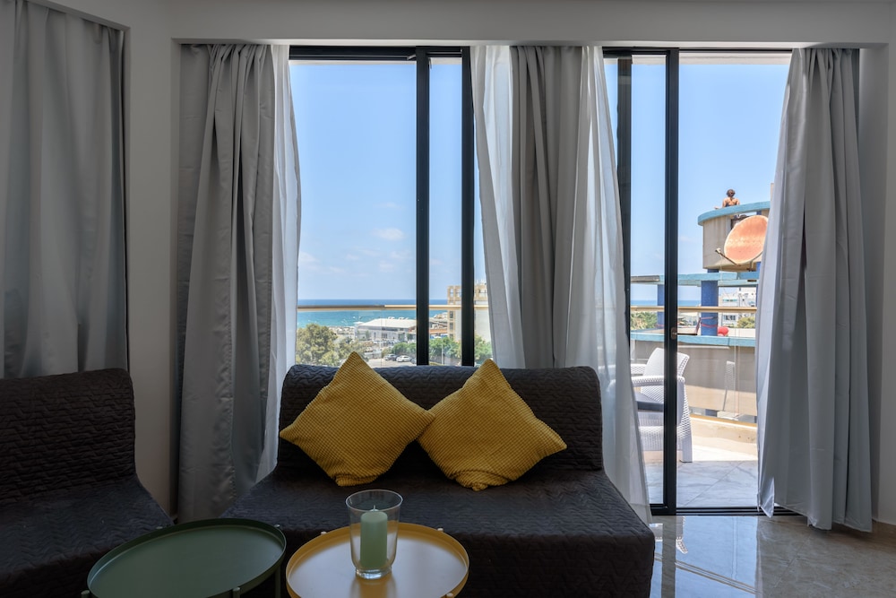 Beach View Apartments And Studio