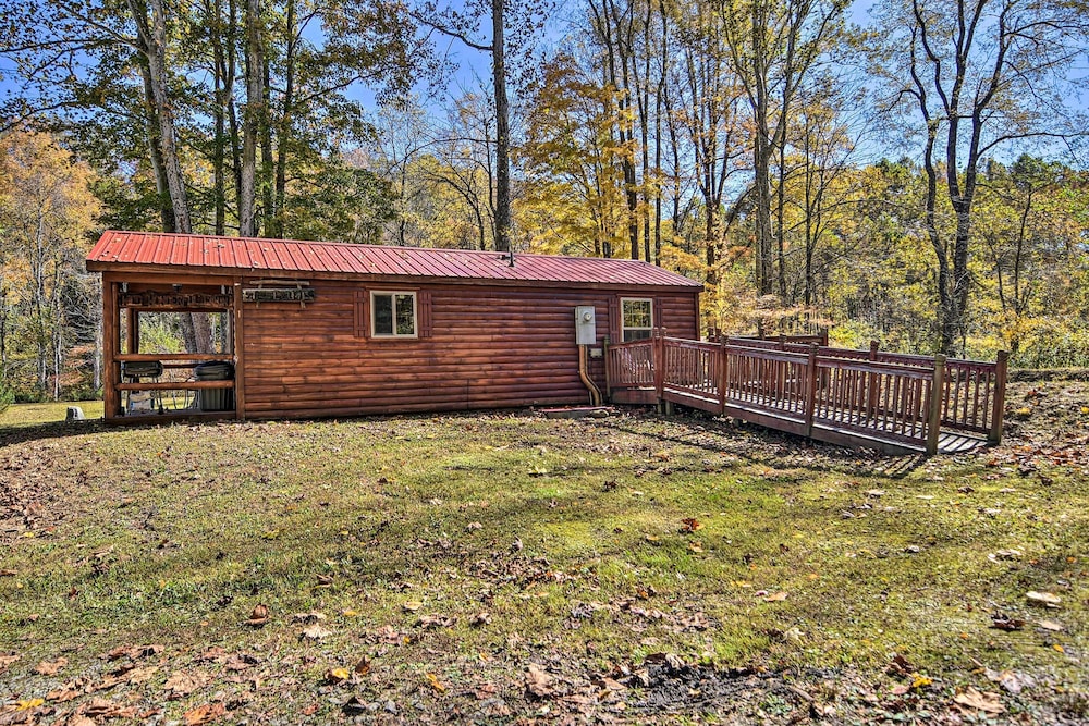 Rural Cabin Hideaway w/ Fire Pit & Mtn Views! view 5