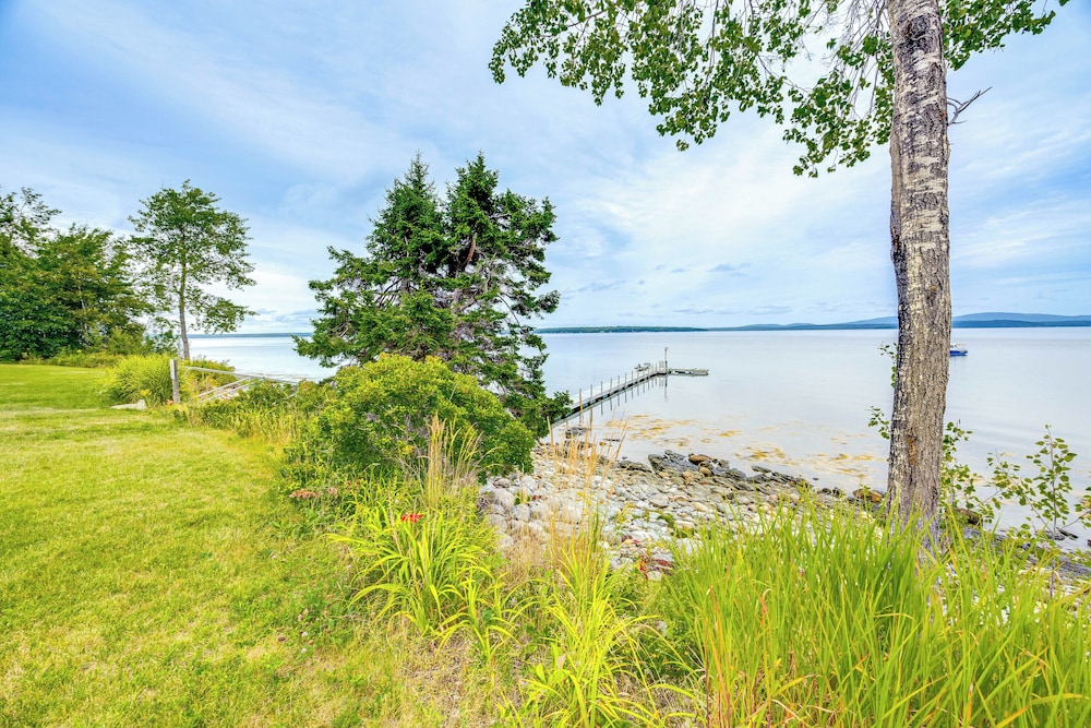 Shared Dock & Fire Pit: Peaceful Surry Studio!