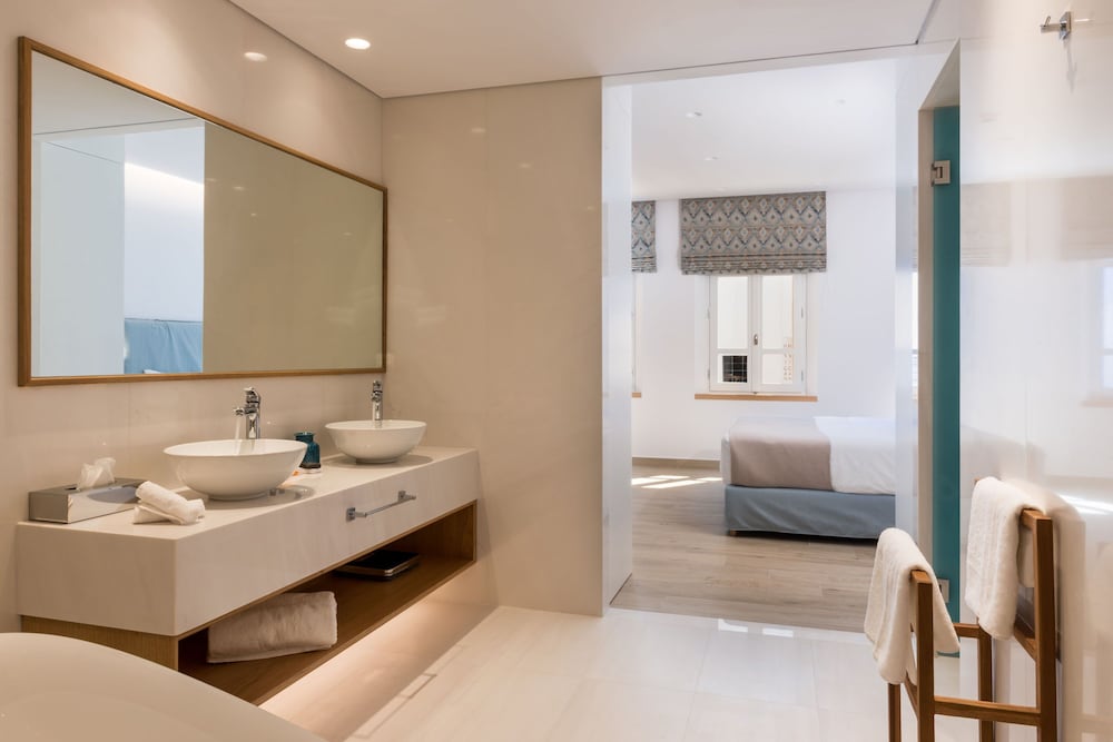 Avra Apartments Venetian Harbour