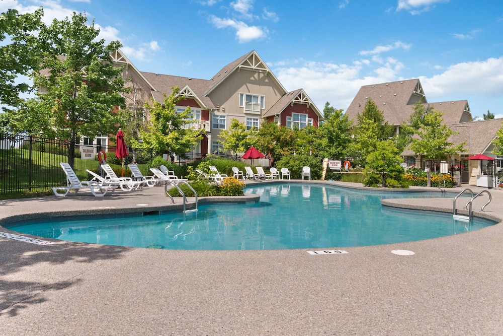 Rivergrass Condos