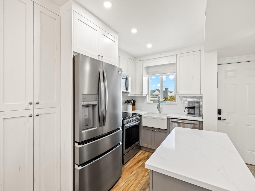 Seaside 3 by Distinctive Beach Rentals