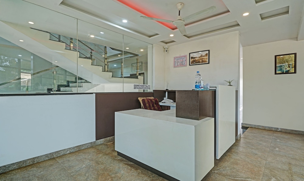 Itsy Hotels Vijaya Comforts, with BAR & restaurant view 5