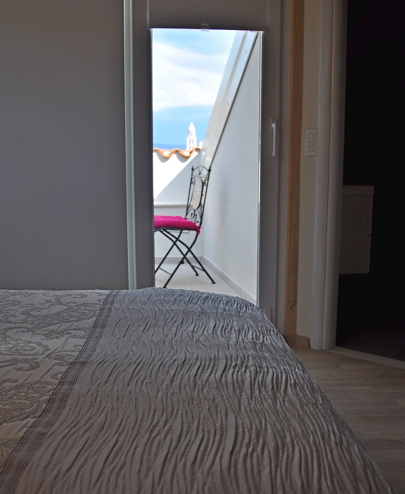 Room-room With the City and sea View