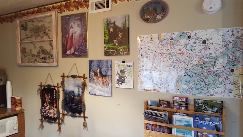 Chatuge Mountain Inn - Property Image 5