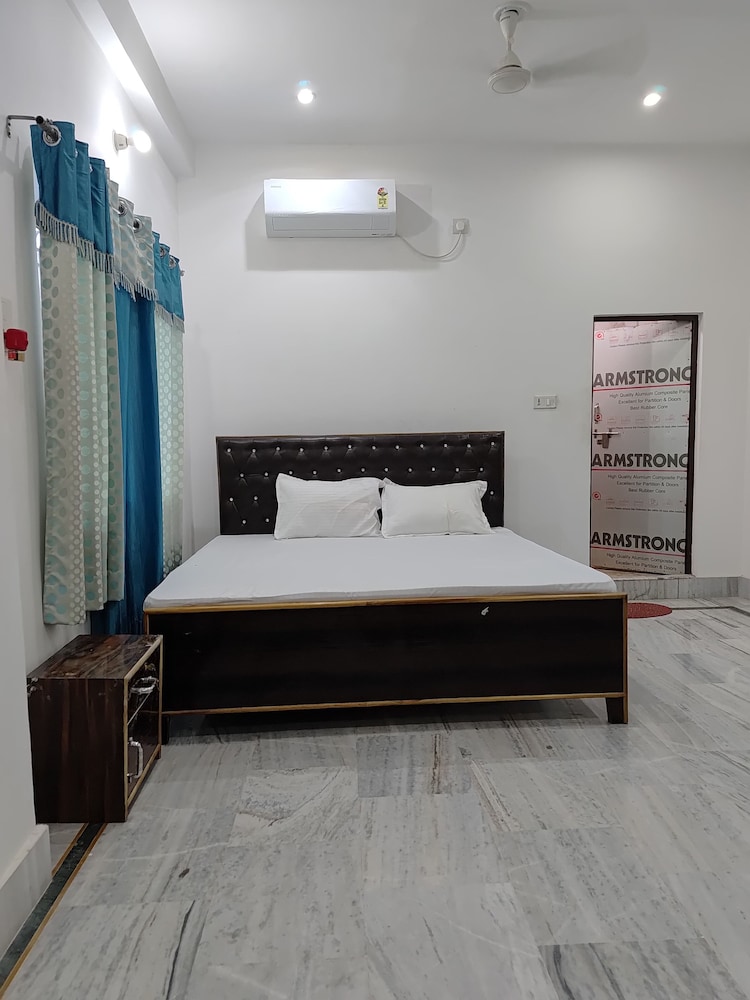 Shree Shyam Paying Guest House