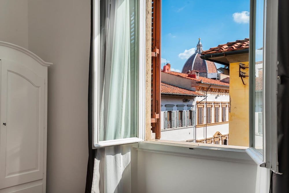 Live Florence Guesthouse