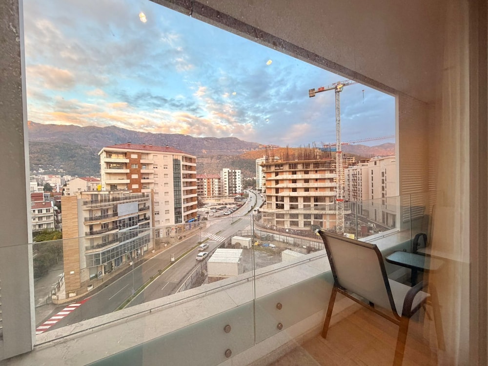Aurelio Central Residences