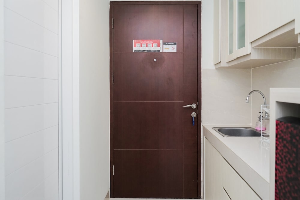 Comfort and Nice Studio Apartment at Springwood Residence