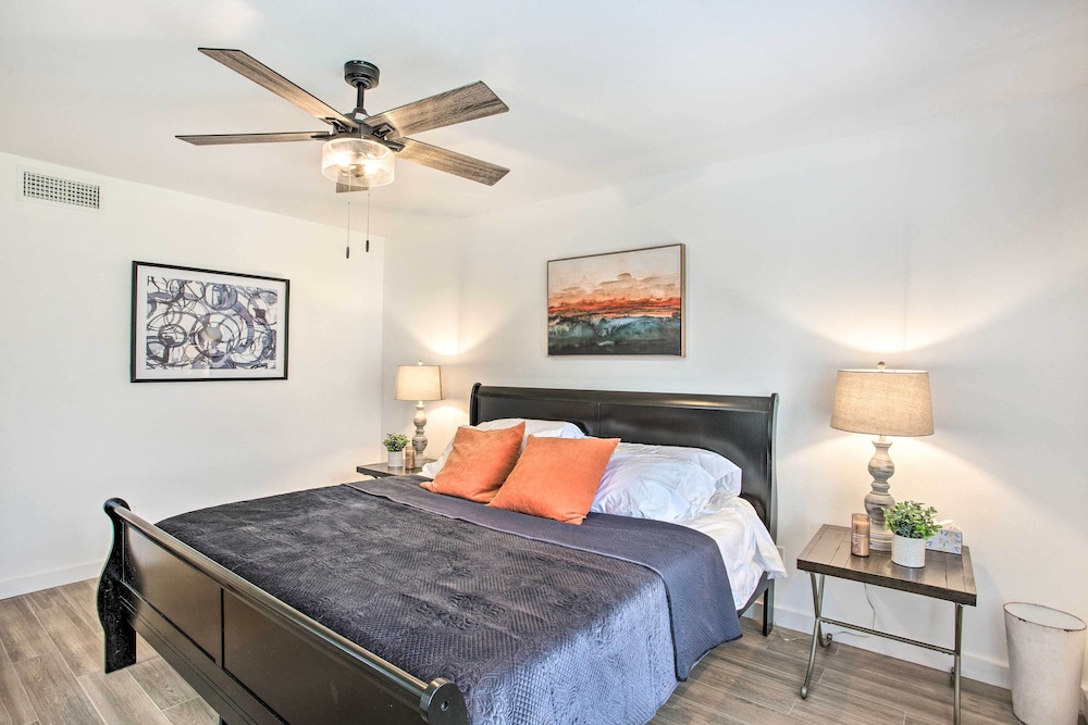 Palestine Vacations - Lakefront Frankston Home w/ Guest Studio! - Property Image 3