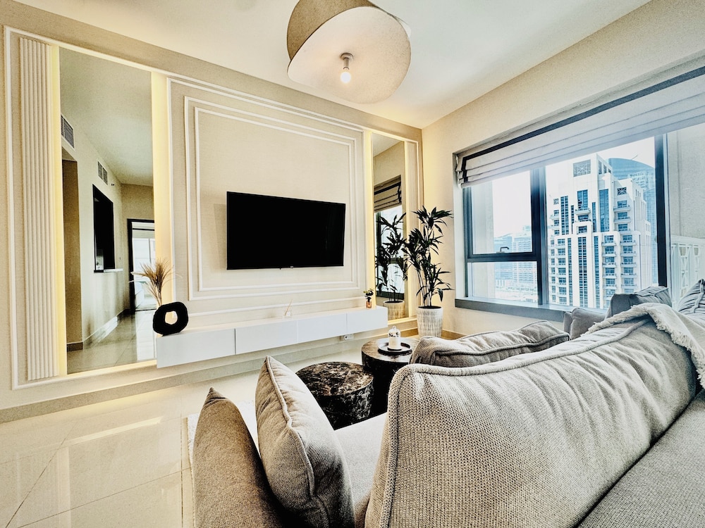 Venduras Sleek 1BR Near Burj Khalifa