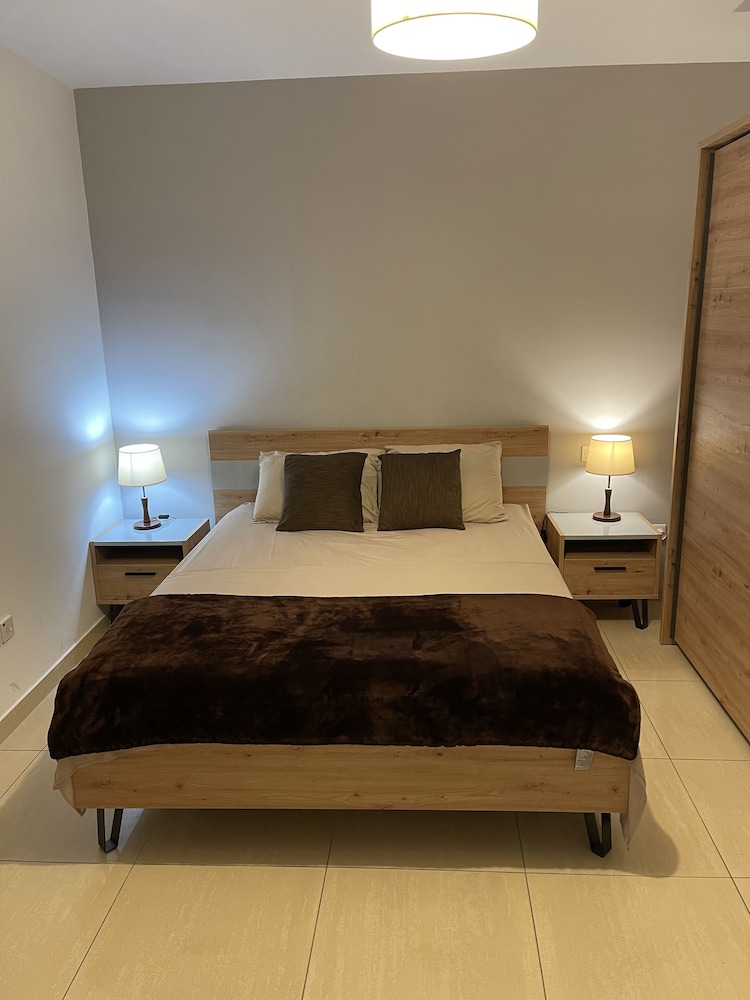 Spinola Bay 3-double Bed Near Beach Prime Location photo 2