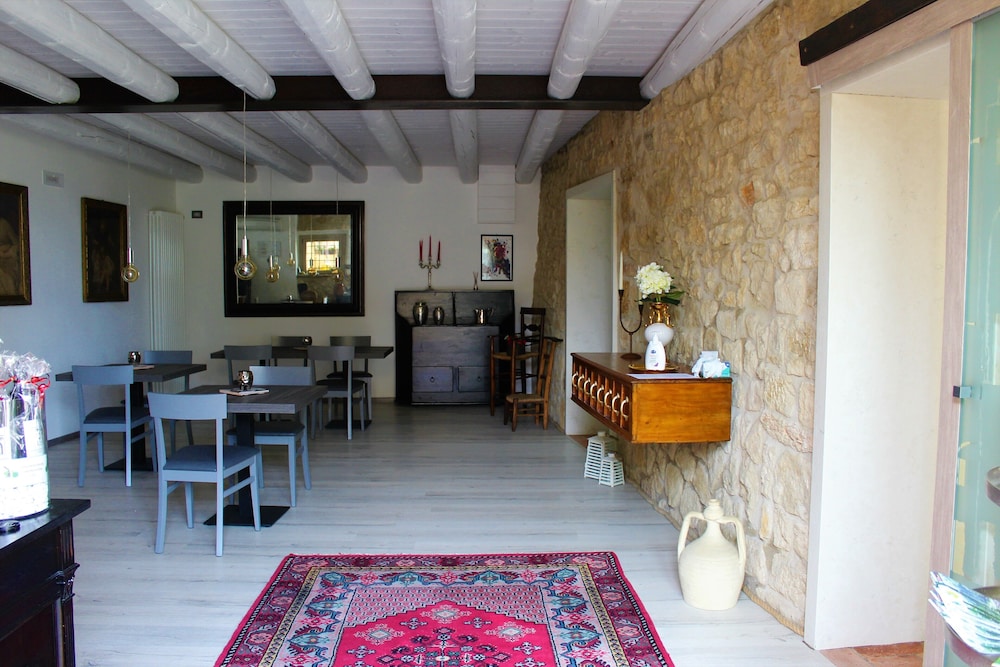 Arco di Vino - Tourist Location