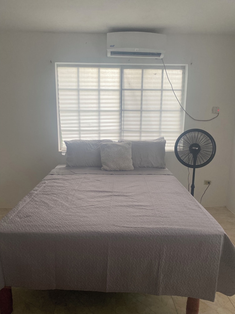 3-bed House in Montego Bay 10 min From Airport view 4
