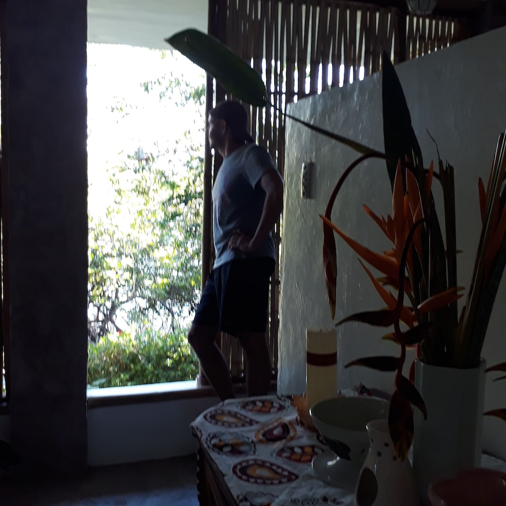 Bahay Isla Sanctuario