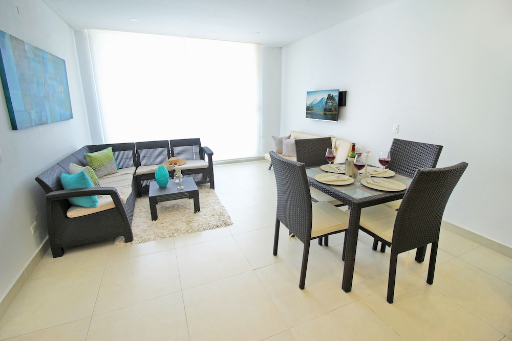 Apartamentos SOHO Elite - Frente al Mar