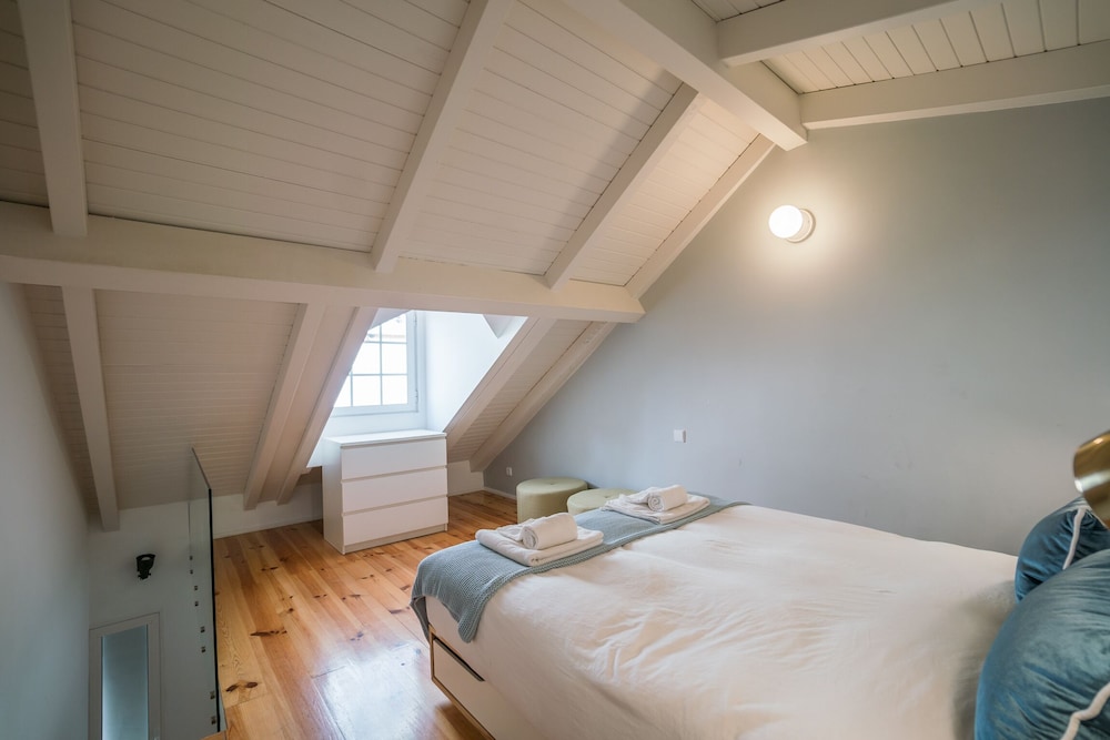 Rose Duplex Apartment 5E view 3