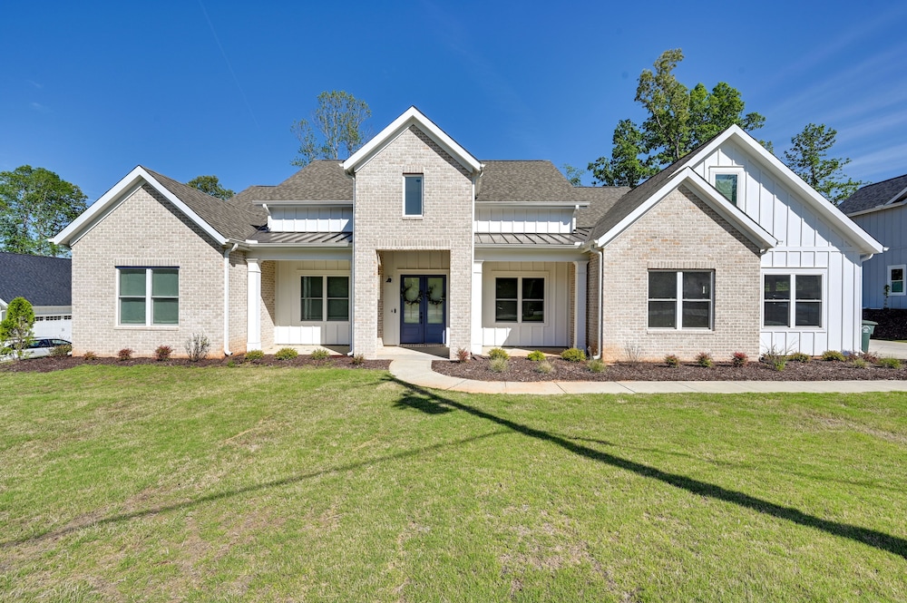 Clemson Home Near Memorial Stadium, Lake Hartwell! view 4