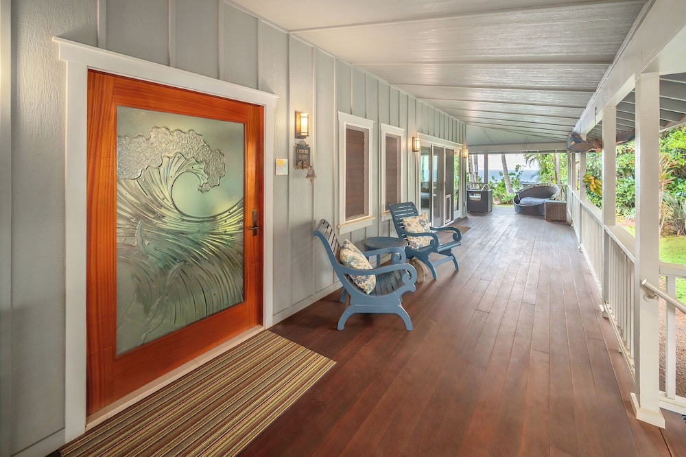 Secret Beach House in Kilauea