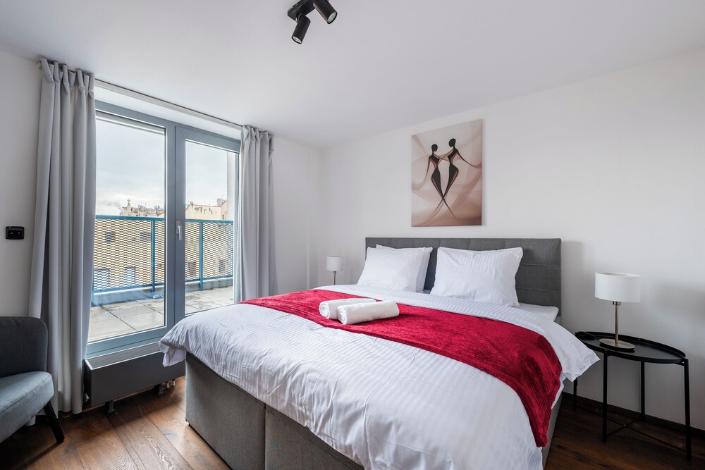Modern Penthouse with 3-bedrooms