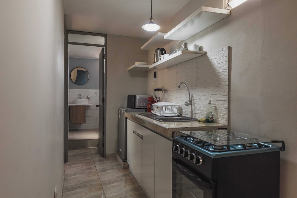 San Pedro Apartments