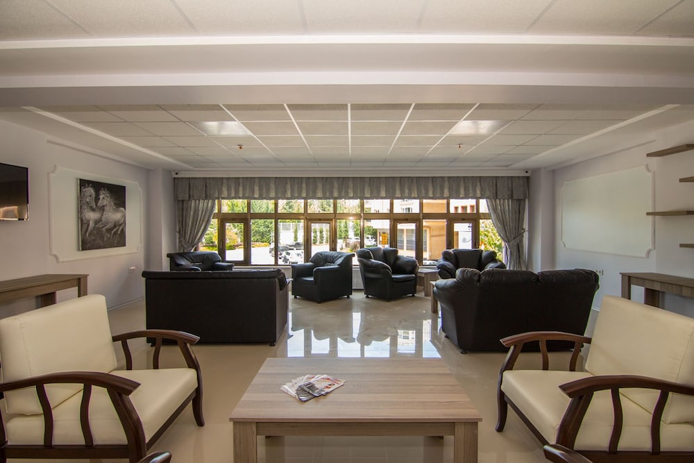 An Grand Otel - Image 15