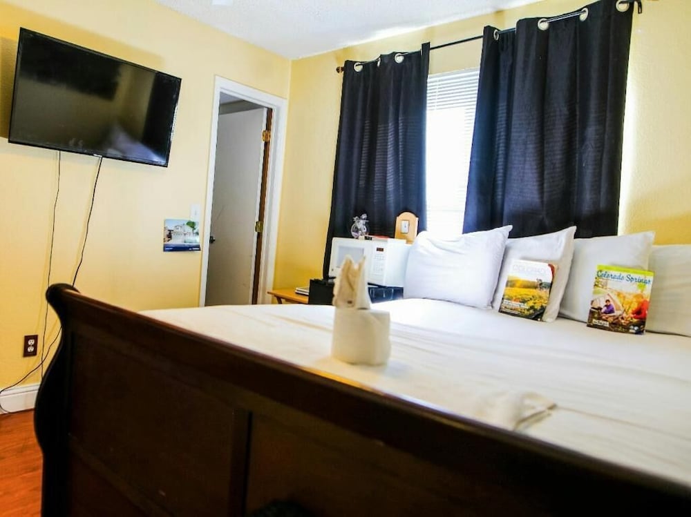 Denver Vacations - DIA Layover - Property Image 29