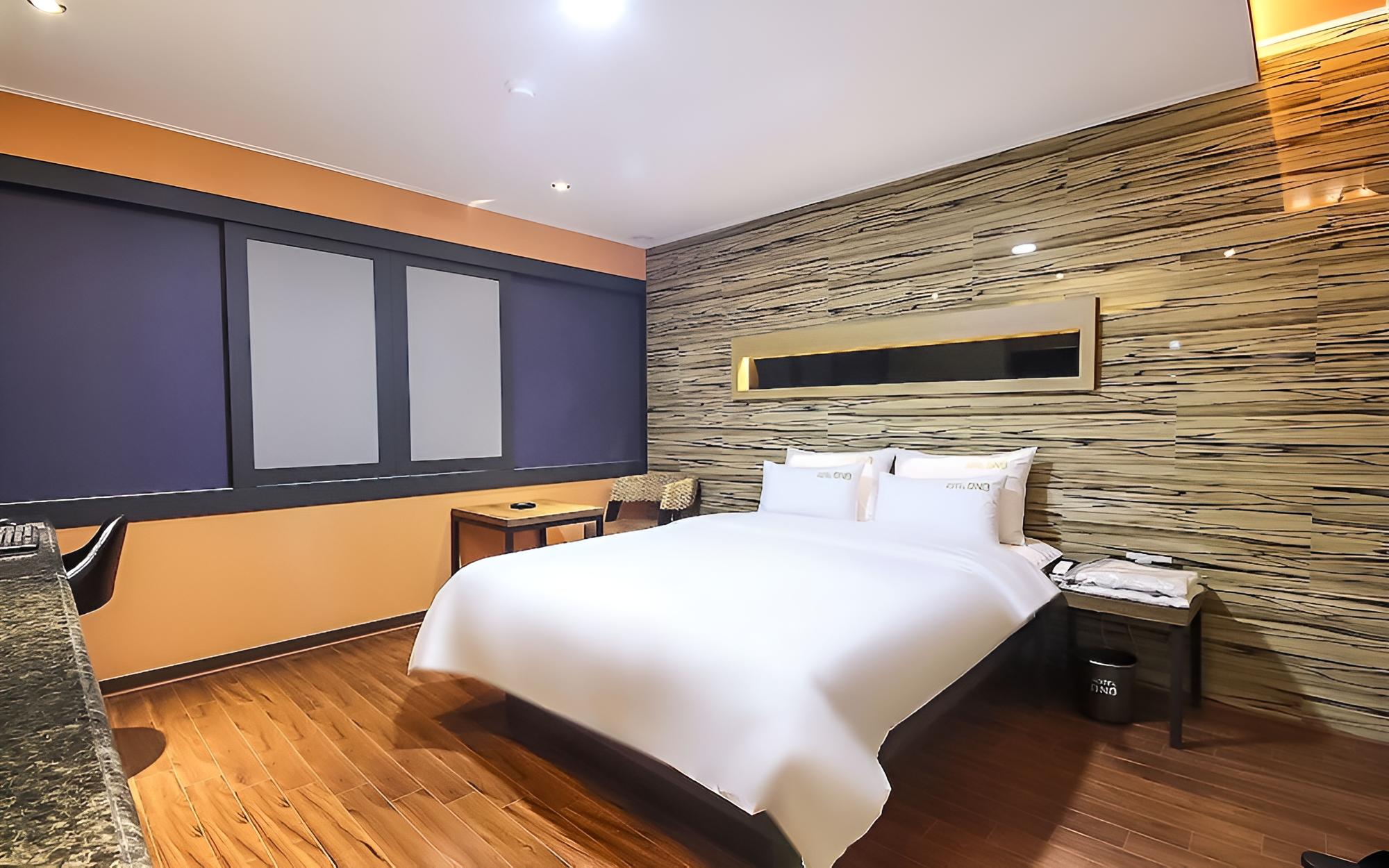 Changwon Masan Hotel BNB view 4