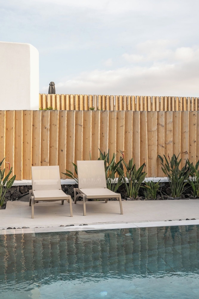 Amor Hideaway Villas