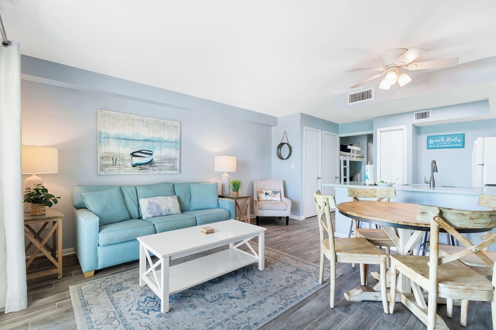NEW Gulf Front - Beaches Pool Dining and Fun