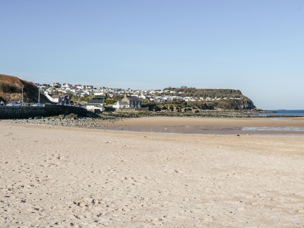 3 Parc Delfryn