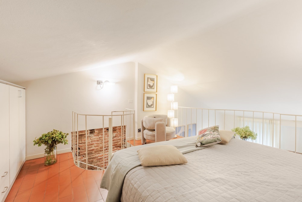 Cecilia House in Lucca