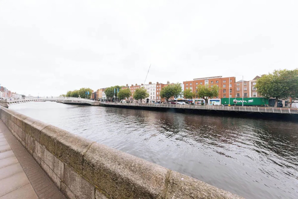 1BD Riverside Hideaway in City Centre - Dublin