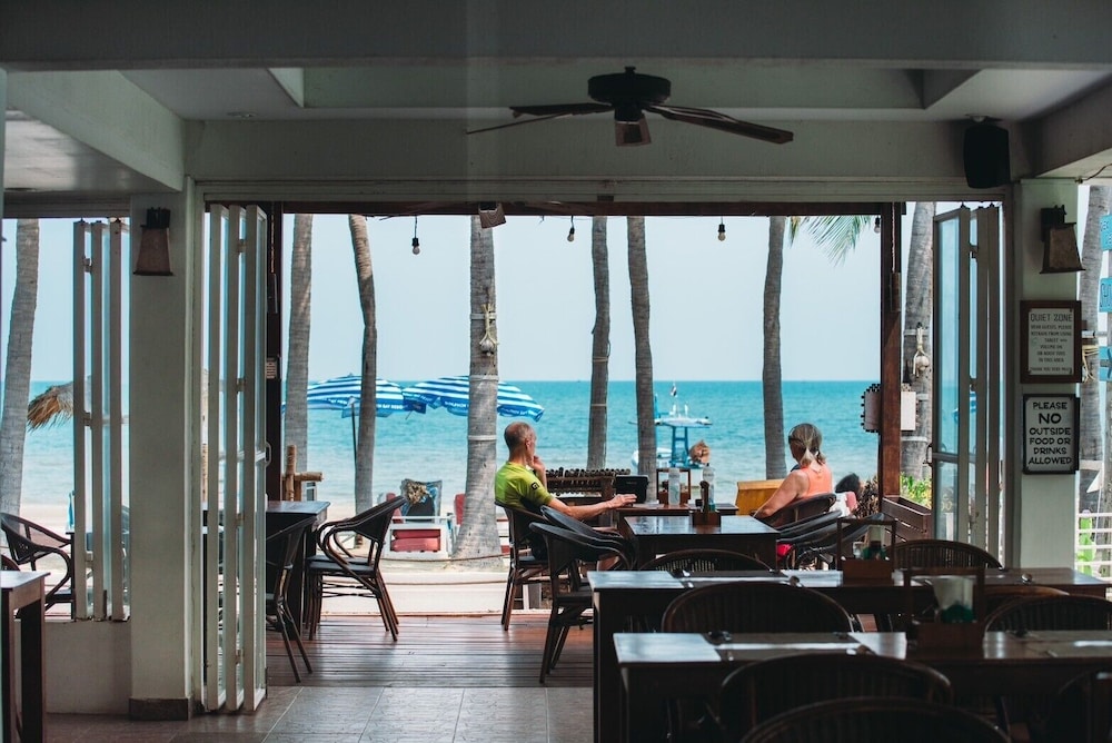 Dolphin Bay Beach Resort